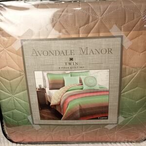 CYPRUS Avondale Manor Twin 4 Piece Quilt Set